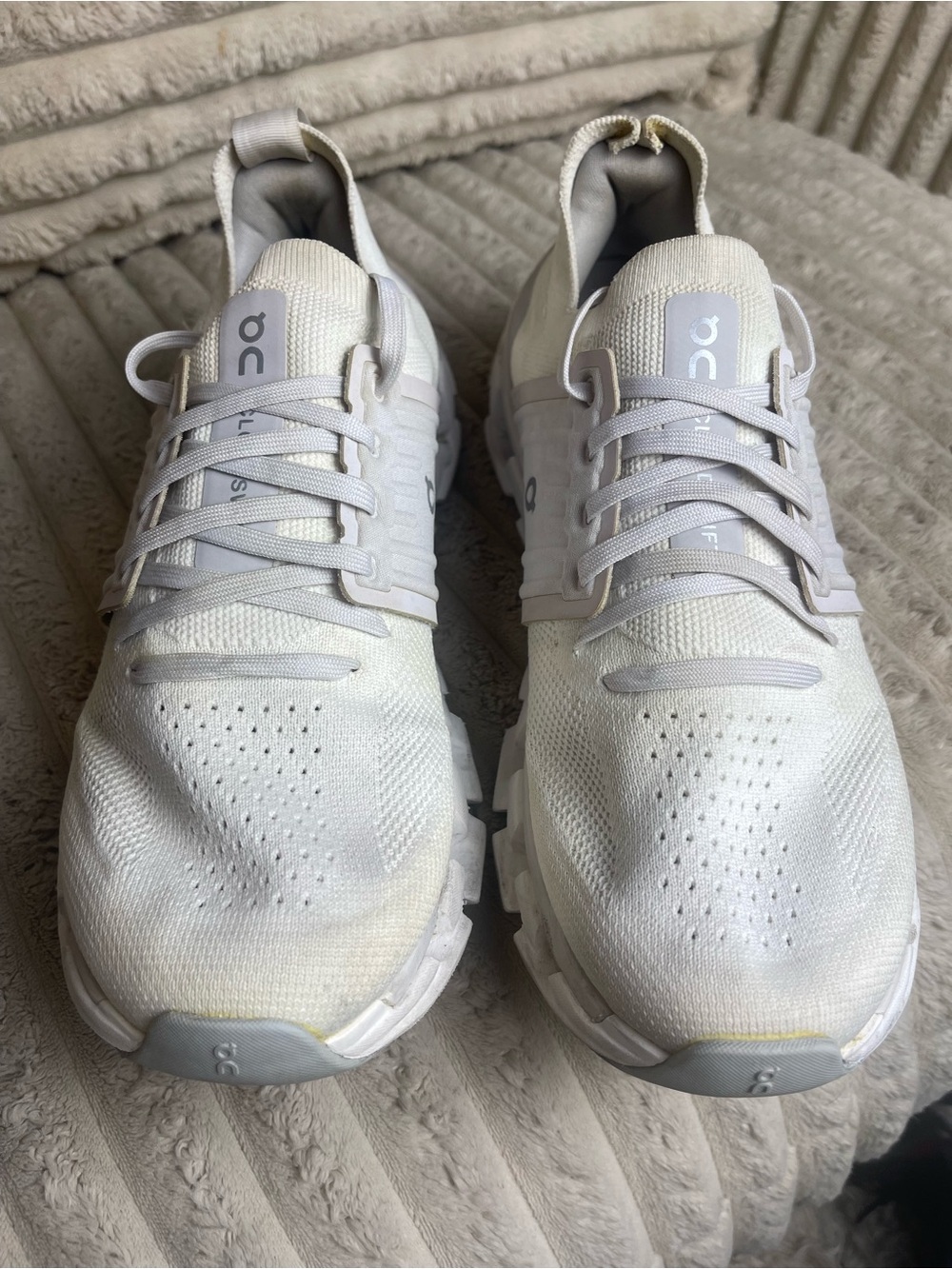Cloudswift 3 AD Women's White Running Shoes Size 8.5 - Picture 2 of 12